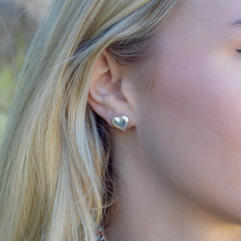 Aldreda Earrings Studs