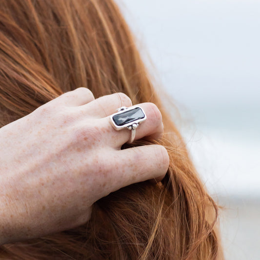 Gwynevere Ring Black
