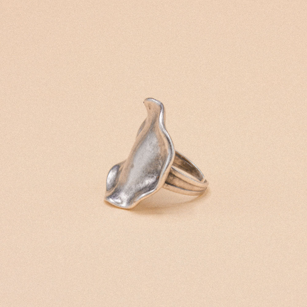 Elle Ring