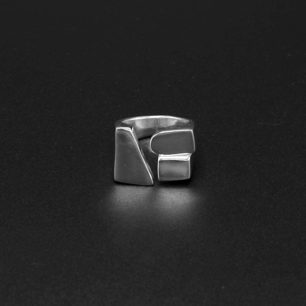 Maxine Ring