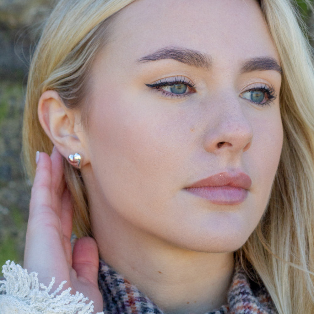 Aldreda Earrings Studs
