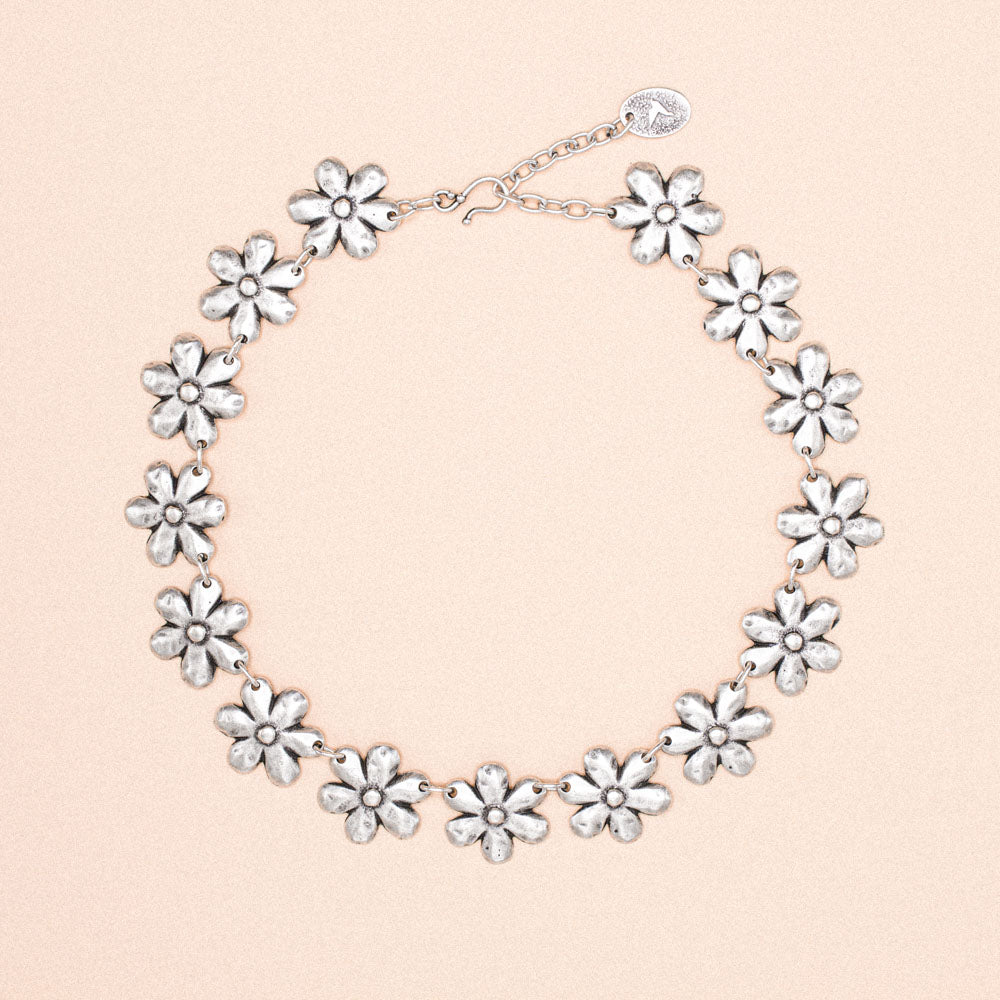 Daisy Necklace